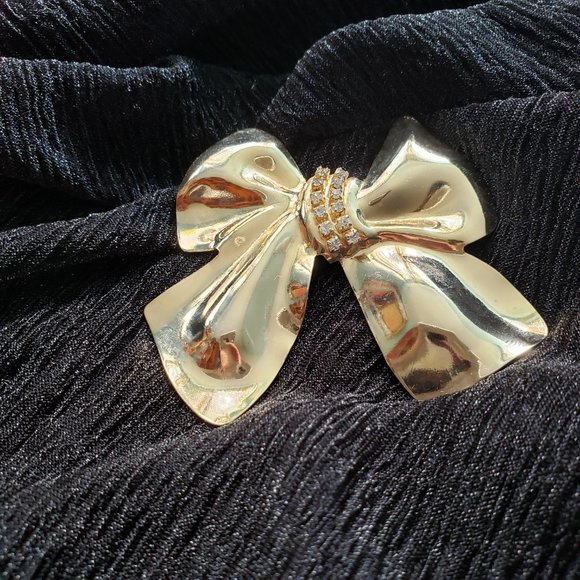 Vintage Large Gold Tone Bow with Rhinestone Centre Collar Pin - Picture 10 of 11